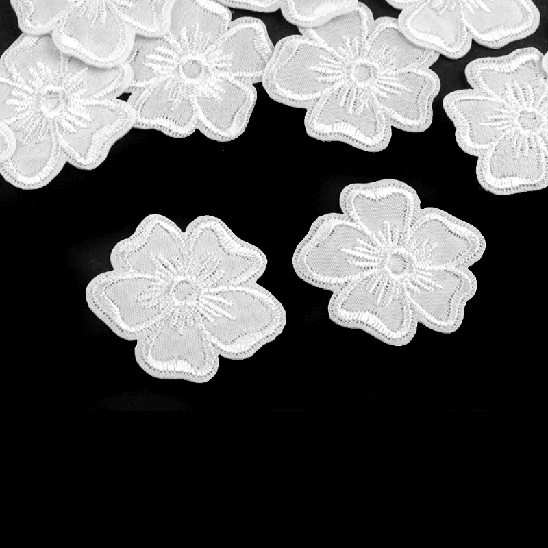 Decorative iron-on applique – flower 