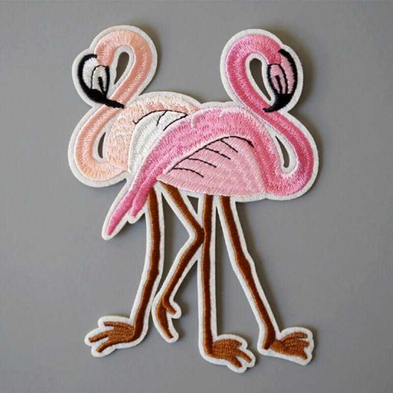 Dekoratīva piegludināma aplikācija - divi flamingo