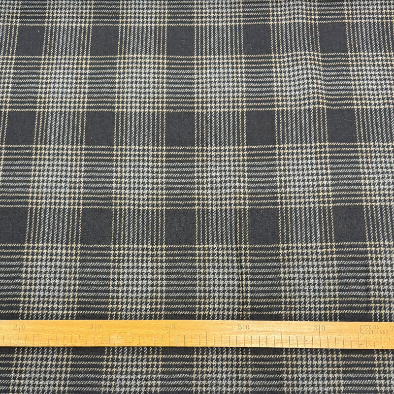 Last season's coat fabric - check -26%