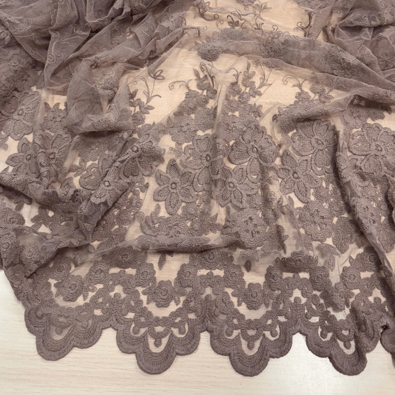 Embroidered lace fabric 130cm