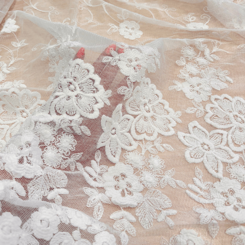 Embroidered lace fabric 130cm