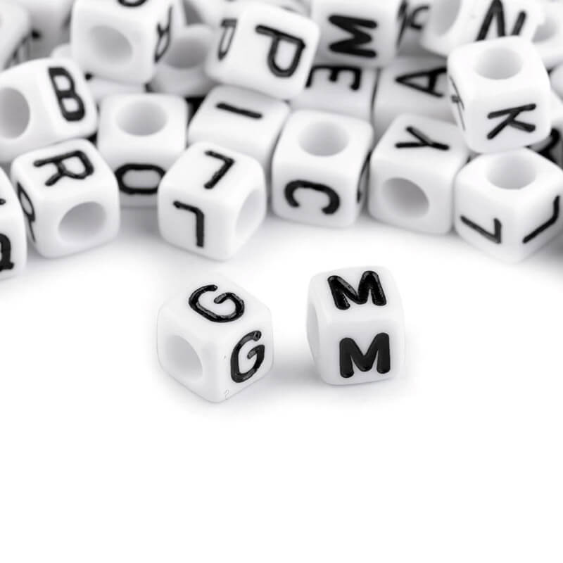 Plastic cubes / beads - letters 6mm