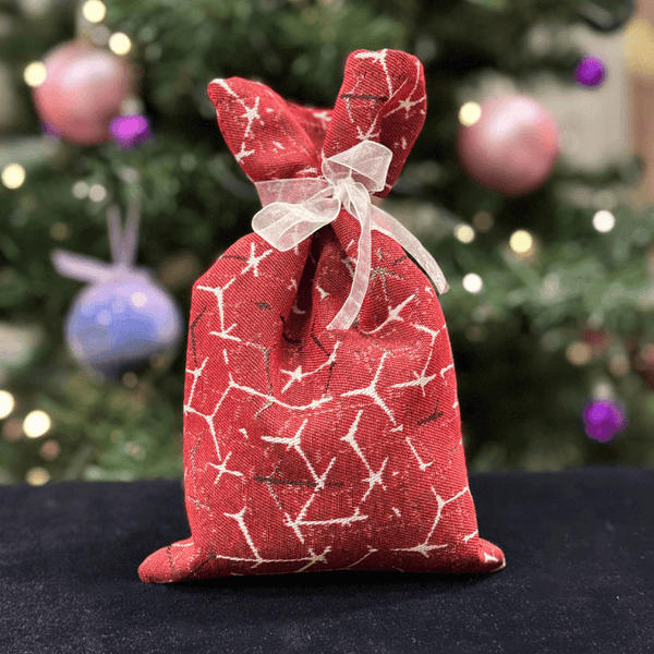 Dāvanu maisiņš 26x16cm ar ģeometrisku rakstu – sarkans