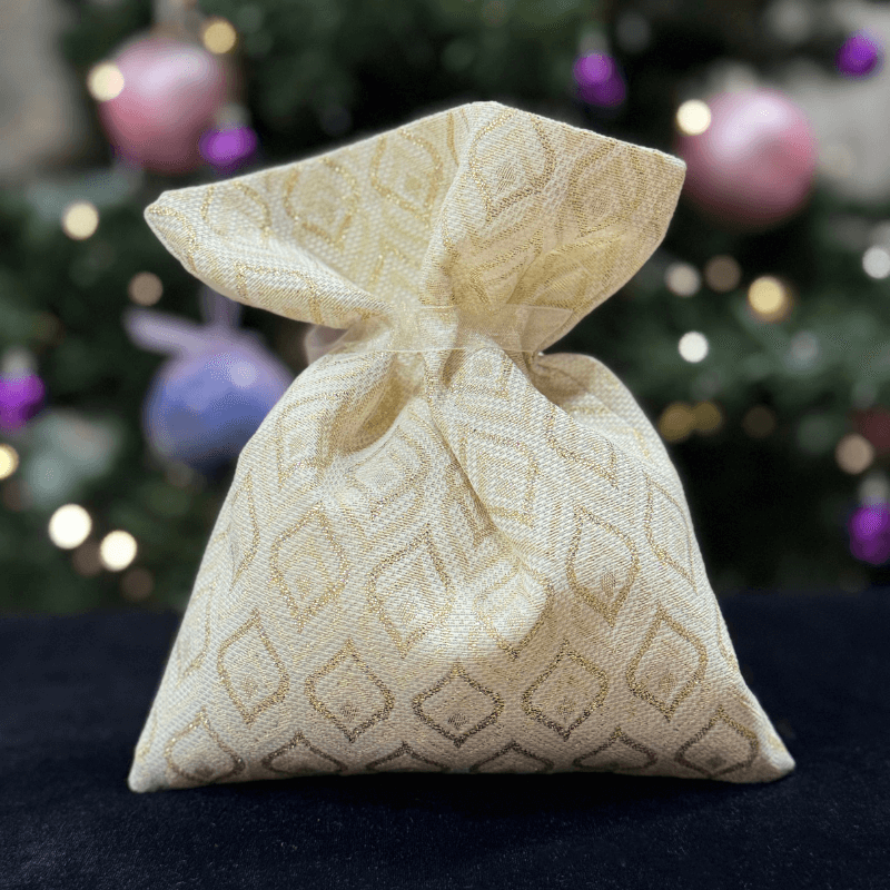 Gift bag 23x19cm – dots and diamonds
