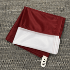 Latvijas karogs 100x200cm ar karabīnēm – mastam