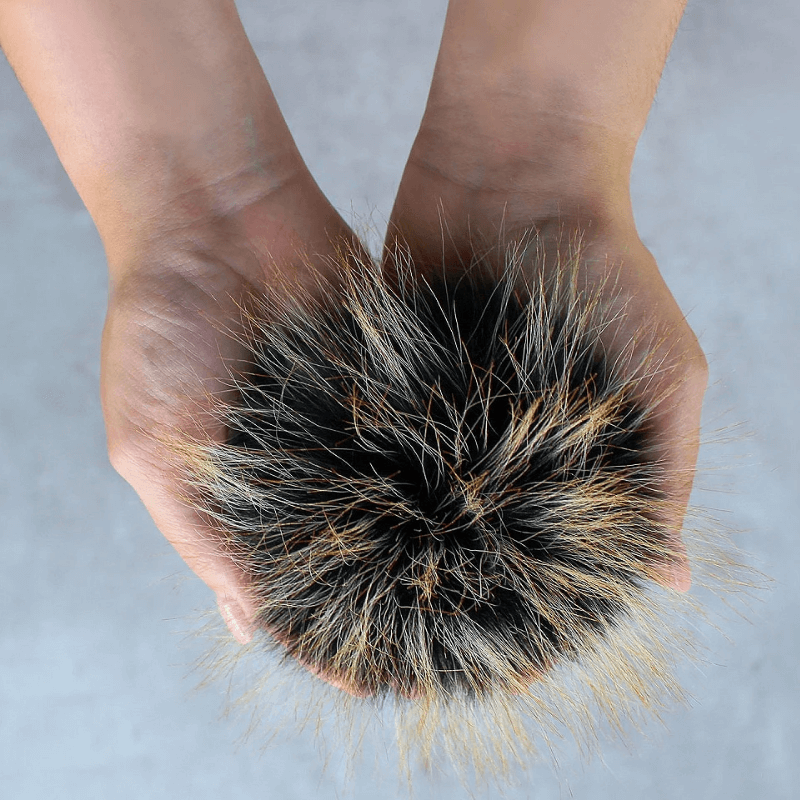 Faux fur ball Ø12cm - spotted