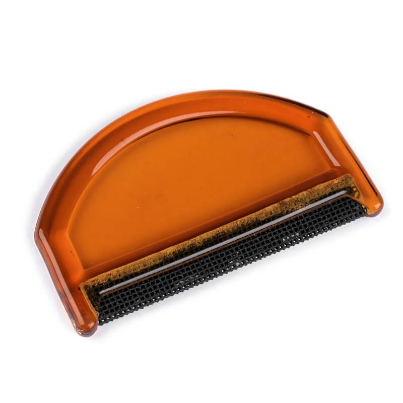 Ķemme savēlušos bumbulīšu noņemšanai 43x76mm