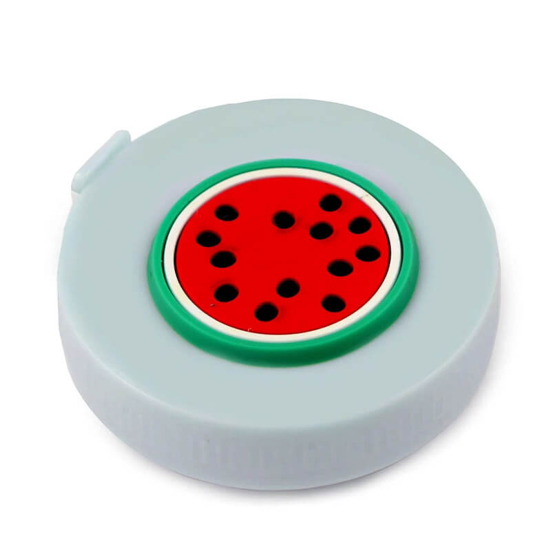 Retractable tape measure with 3D element