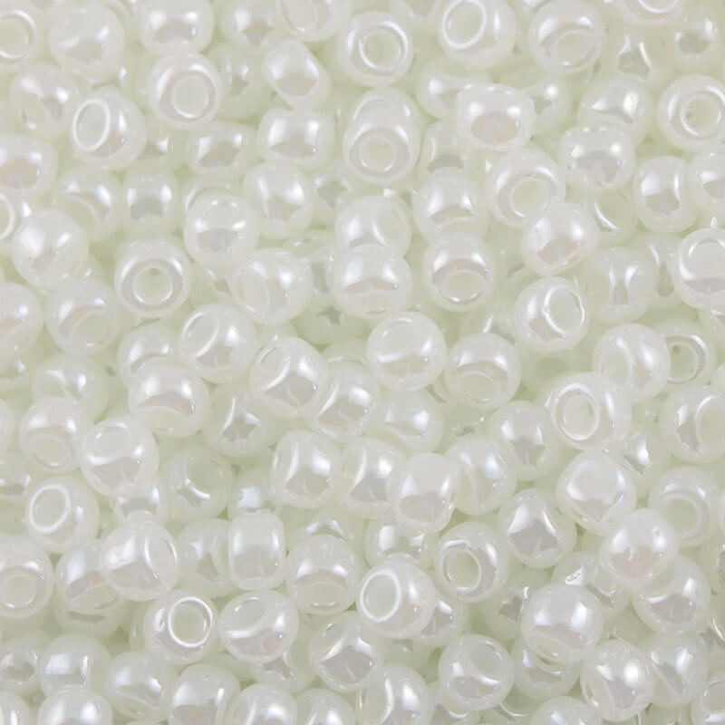 Toho beads 8/0