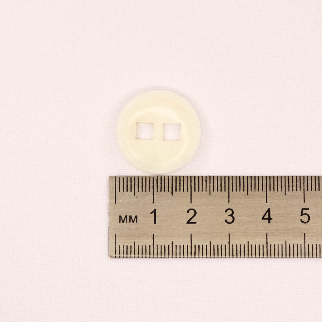 Plastmasas poga Ø22mm - piena balta
