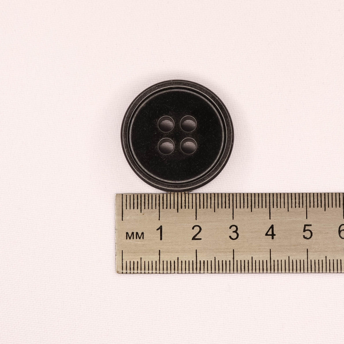 Plastmasas poga Ø30mm - melna
