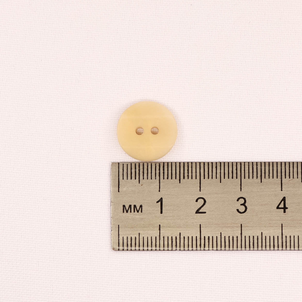 Plastmasas poga Ø15mm - bēša