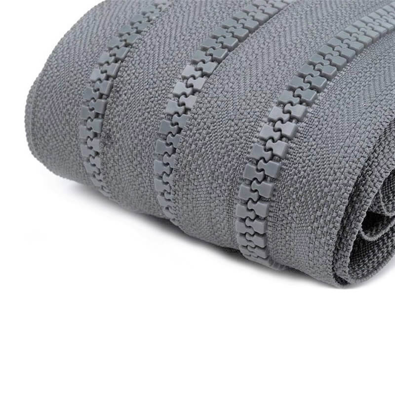 Plastic one-way zipper 6mm | 100cm