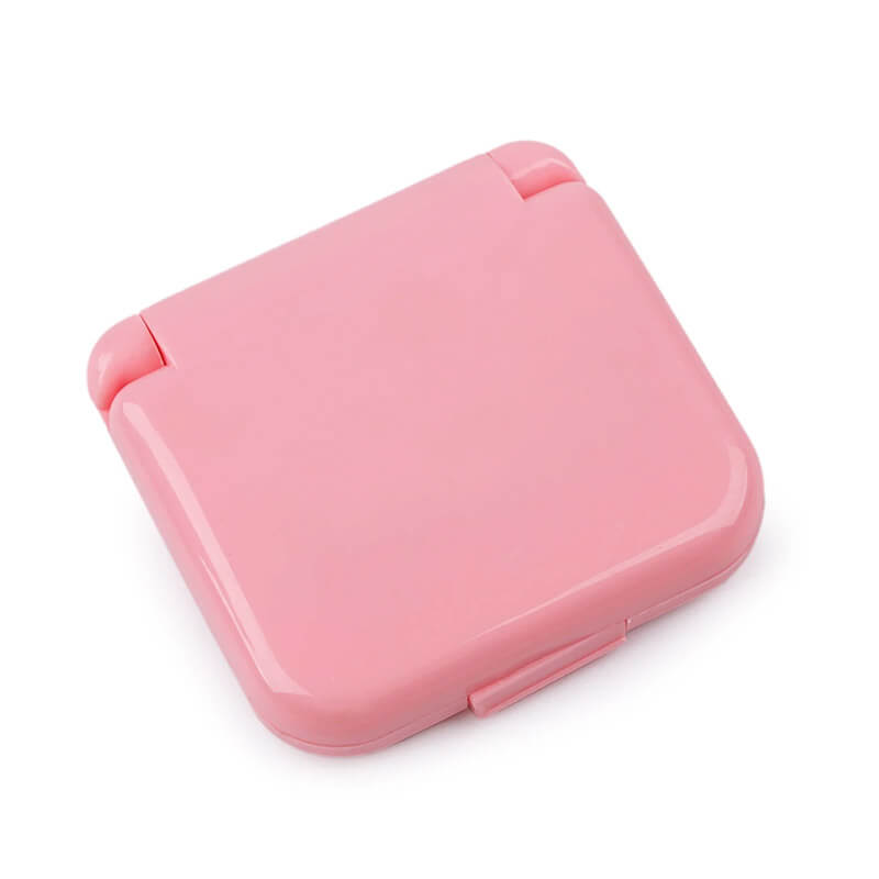 Travel sewing kit 6.8x7cm