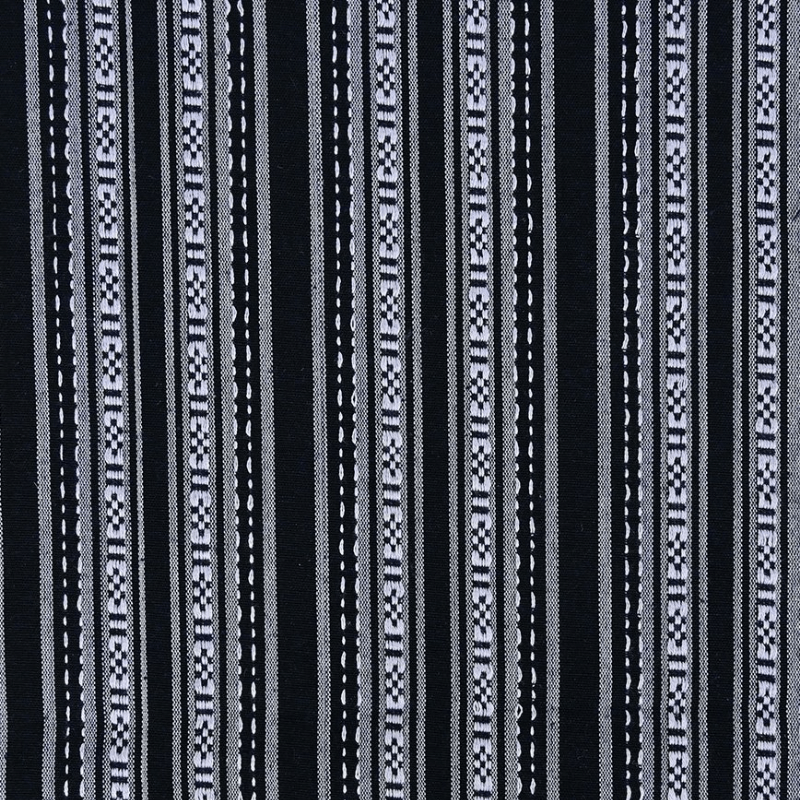 Tautiska raksta audums 150cm | 200g/m² - 69 melnbalts